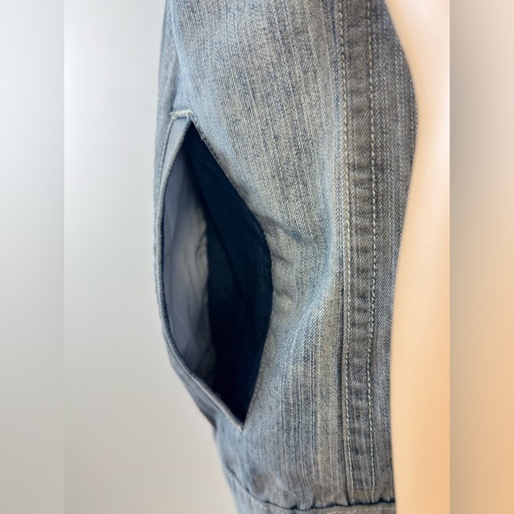 Southpole Distressed Sleeveless Denim Vest, Men's Size Medium, Assorted Patches - Picture 9 of 16